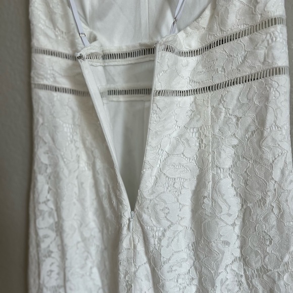 NWOT Embracing Romance Ivory Lace Backless Jumpsuit - Picture 7 of 8